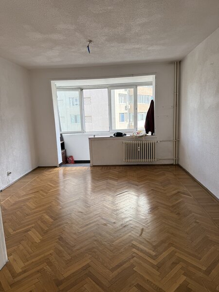 Sala Palatului (filatelie).