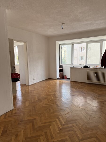 Sala Palatului (filatelie).