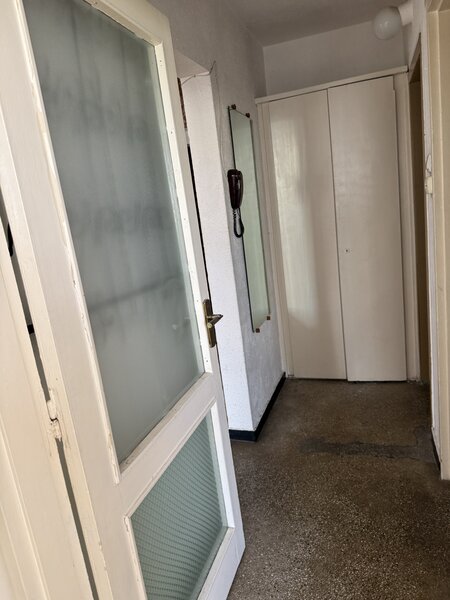 Sala Palatului (filatelie).