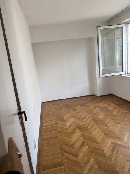 Sala Palatului (filatelie).