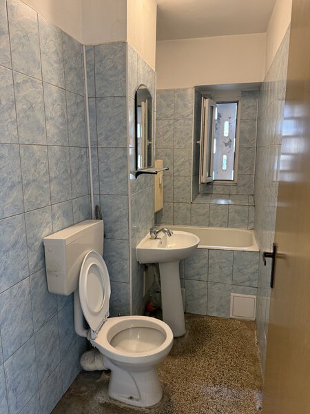 Sala Palatului (filatelie).