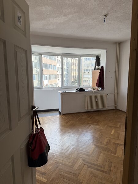 Sala Palatului (filatelie).